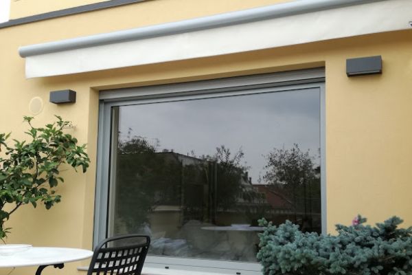 7-tenda-da-sole-ermetica-milano66F7163E-9F07-7AFF-0492-6D3594FEACA6.jpg